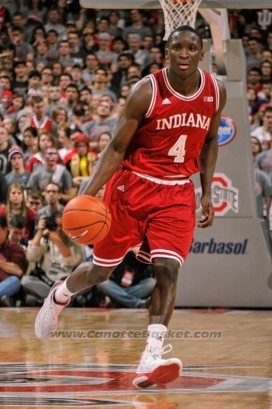 Maglia NCAA Indiana Hoosiers Victor Oladipo #4 Rosso